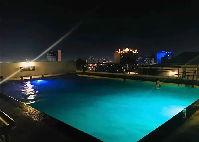 Cozy Type Near It Park With Pool, Netflix & Wifi * Cebu