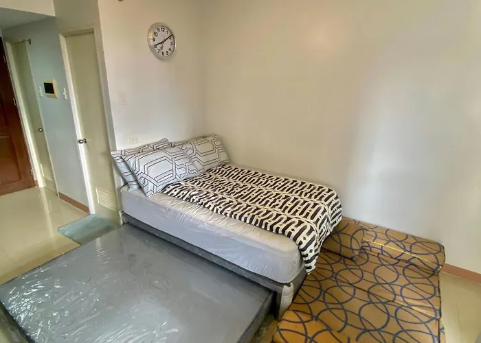 Cozy Type Near It Park With Pool, Netflix & Wifi * Cebu