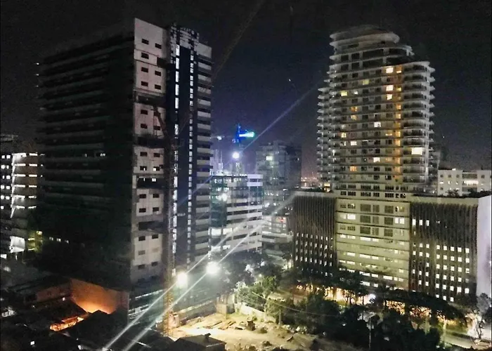 Cozy Type Near It Park With Pool, Netflix & Wifi Aparthotel