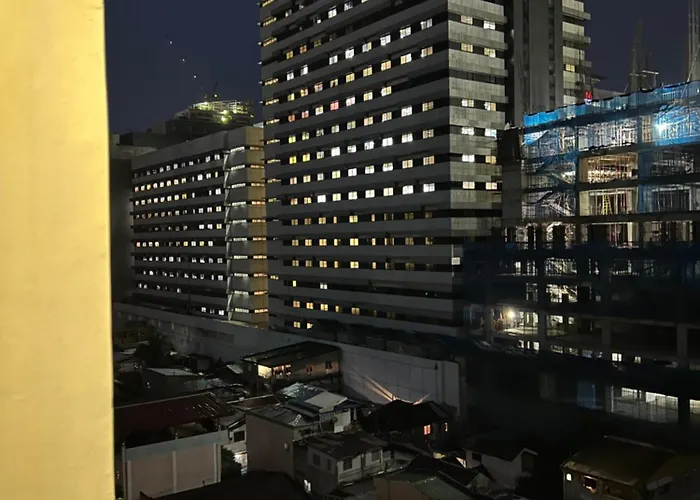 Cozy Type Near It Park With Pool, Netflix & Wifi *